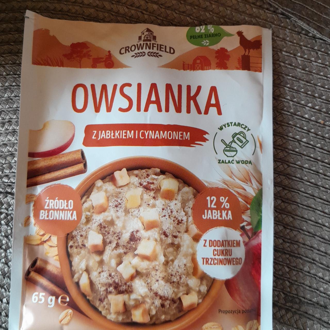 Zdjęcia - Owsianka z jabłkiem i cynamonem Crownfield