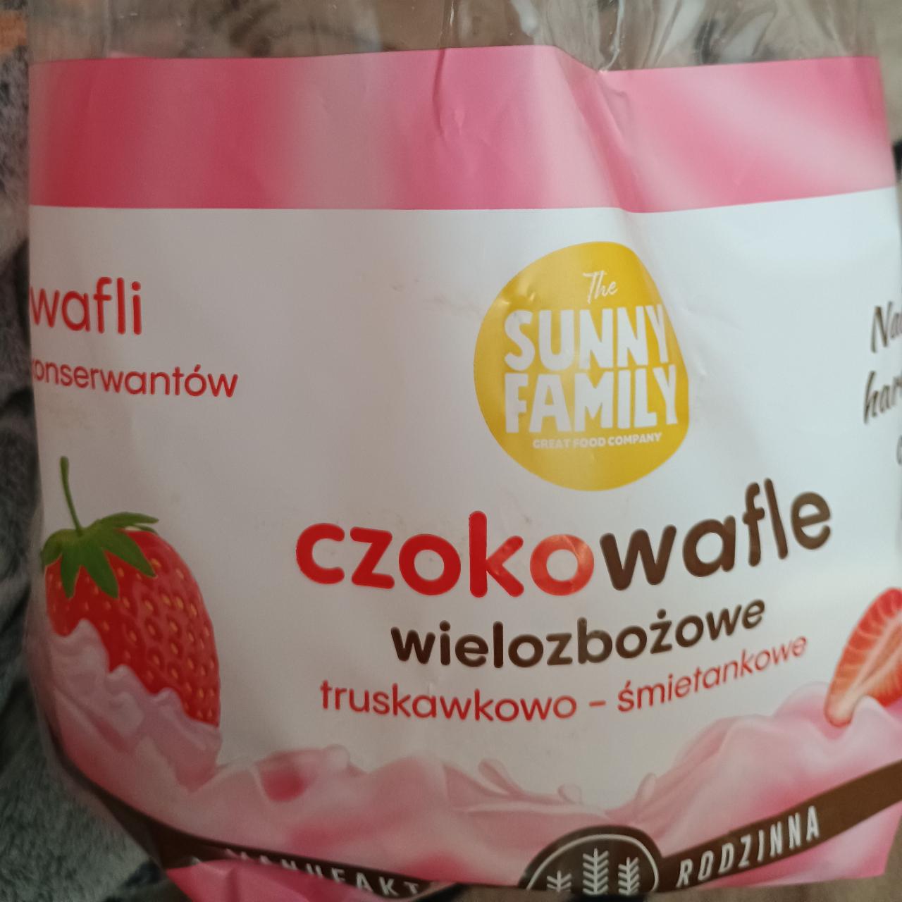 Zdjęcia - Czokowafle wielozbożowe truskawkowo-śmietankowe Sunny Family