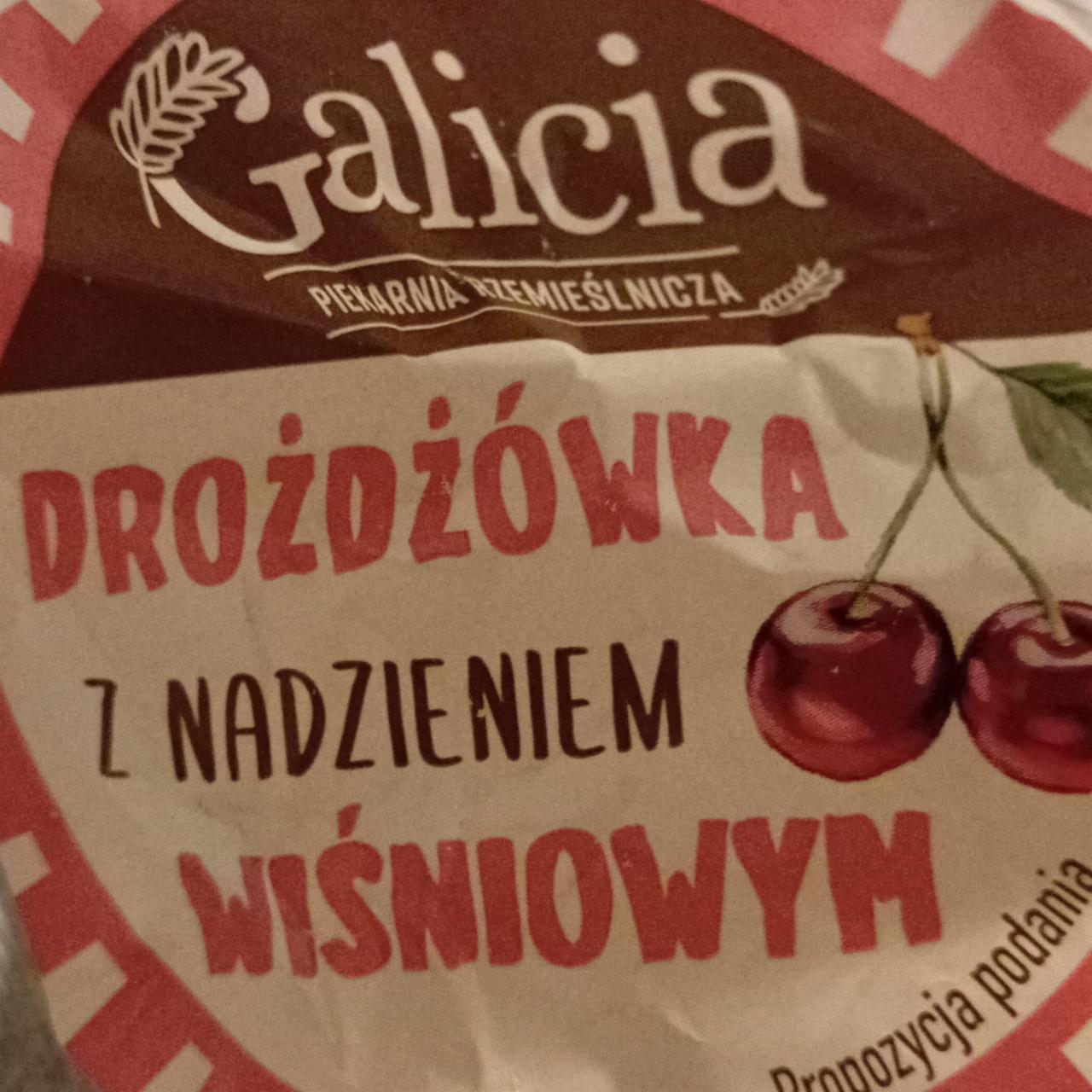 Zdjęcia - Drożdżówka z nadzieniem wiśniowym Galicia