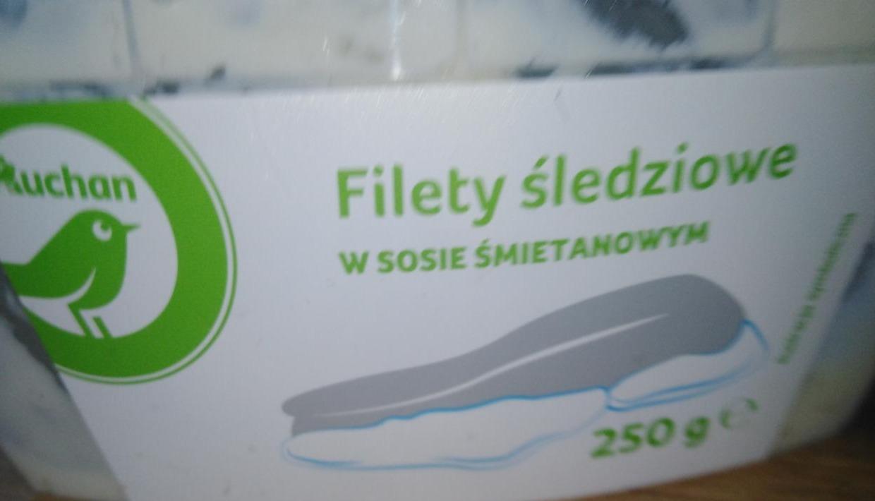 Zdjęcia - Filety śledziowe w sosie śmietanowym Auchan