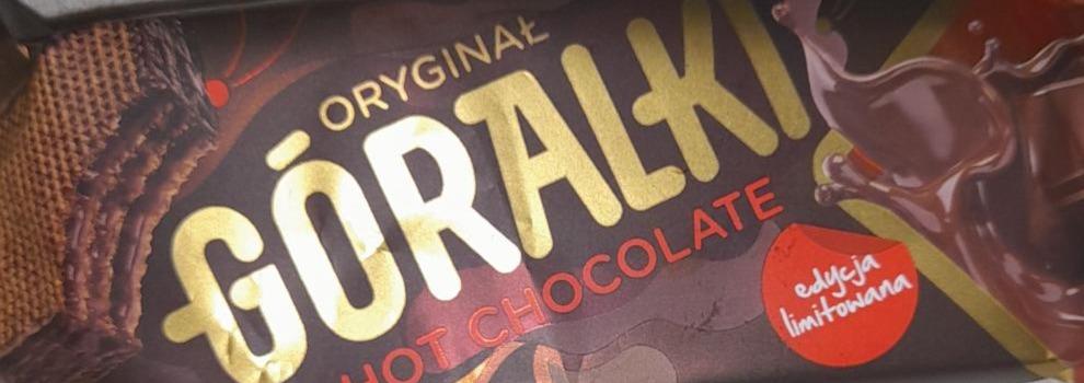 Zdjęcia - Góralki Hot Chocolate Kruchy wafelek kremem kakaowo-czekoladowym w polewie kakaowej 50 g