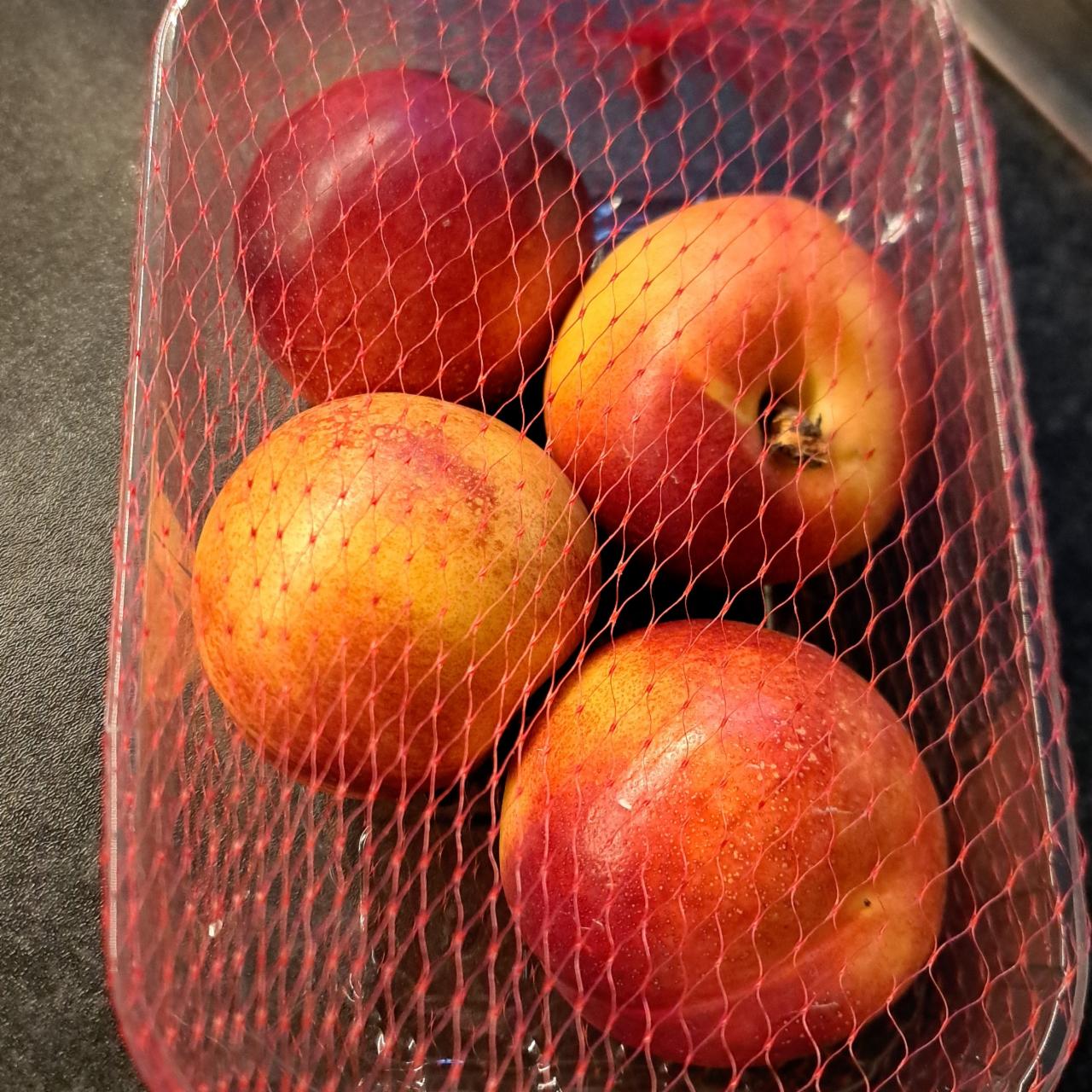 Zdjęcia - Nectarines Suntrail Farms