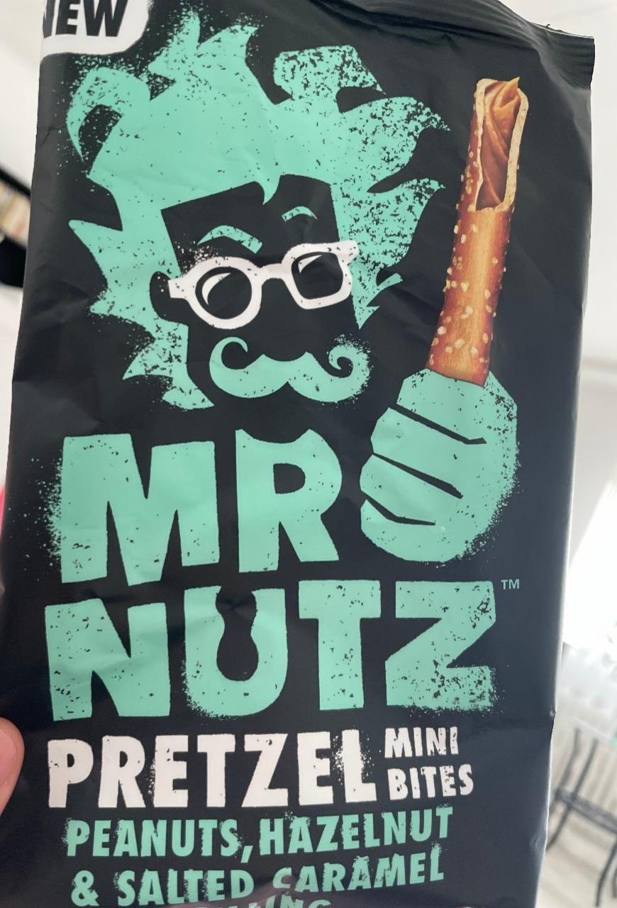 Zdjęcia - Pretzel mini bites peanuts, hazelnut & salted caramel filling Mr Nutz