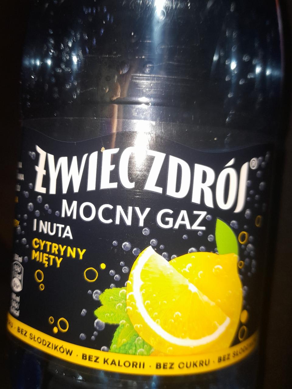 Zdjęcia - Żywiec Zdrój mocny gaz i nuta cytryny i miety