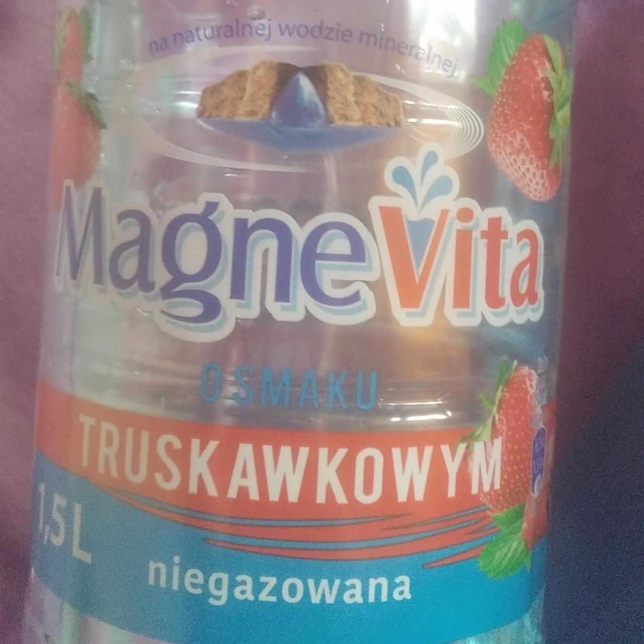 Zdjęcia - Woda truskawkowa MagneVita