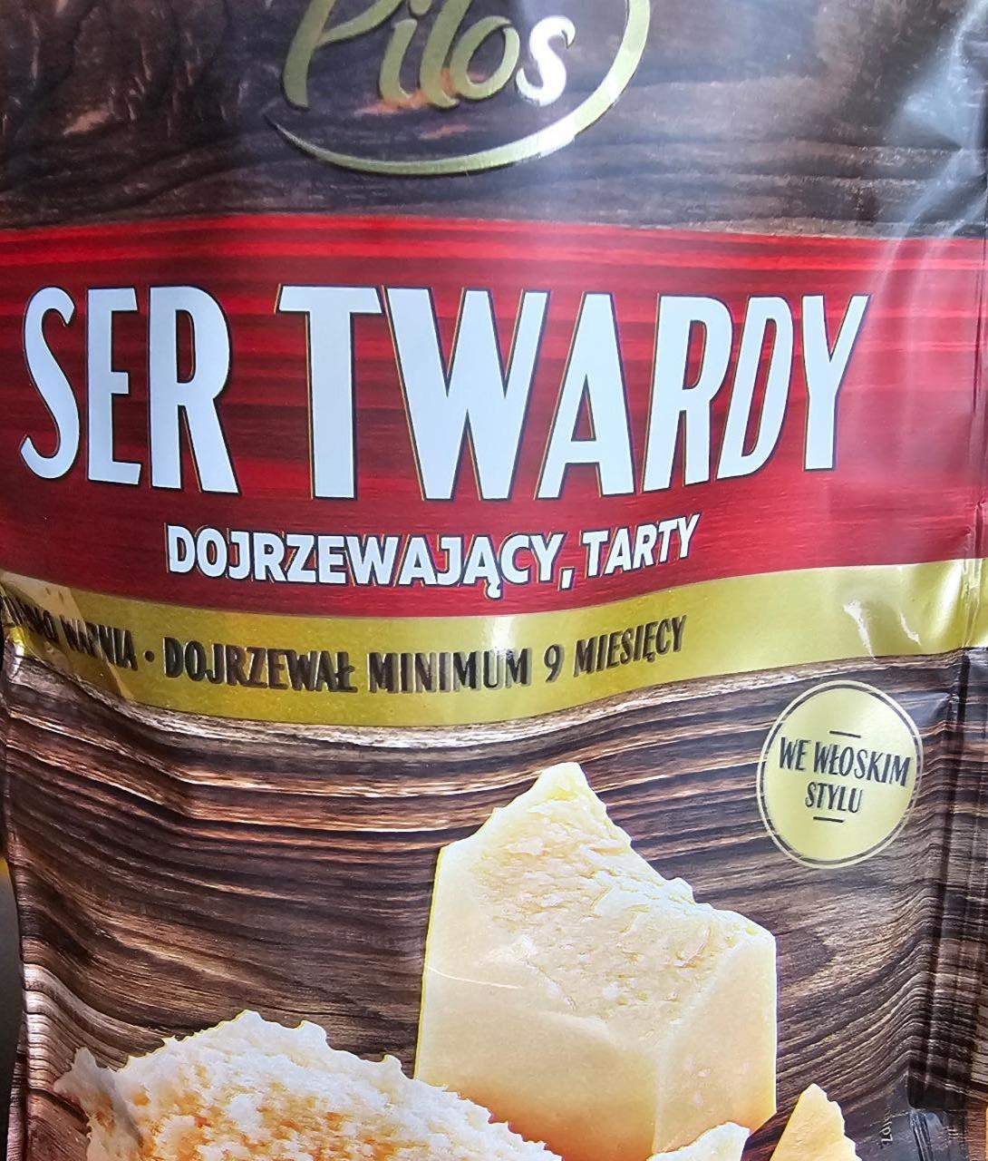 Zdjęcia - Ser twardy dojrzewający, tarty Pilos