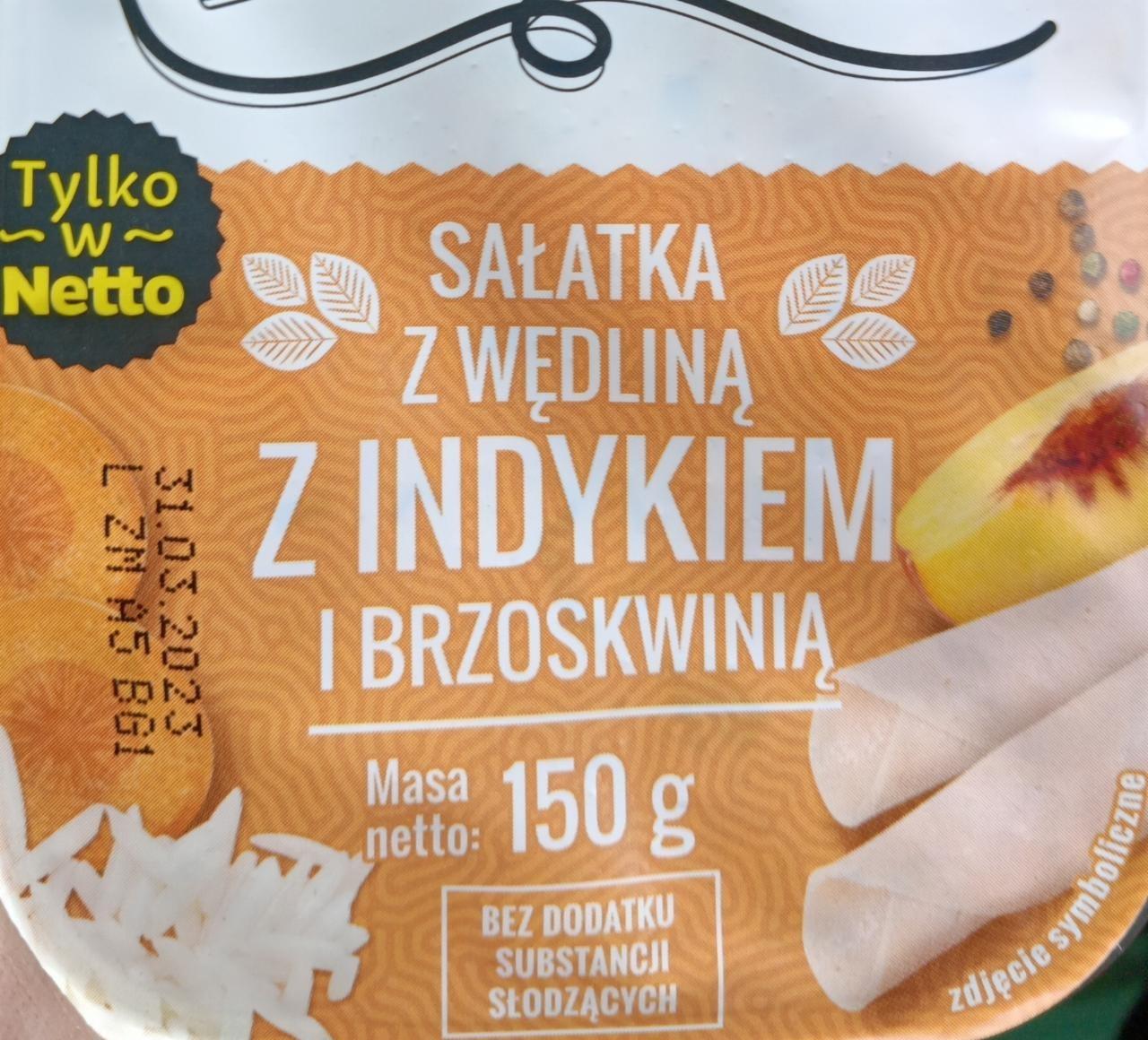 Zdjęcia - Sałatka z wędliną z indykiem i brzoskwinią Dega