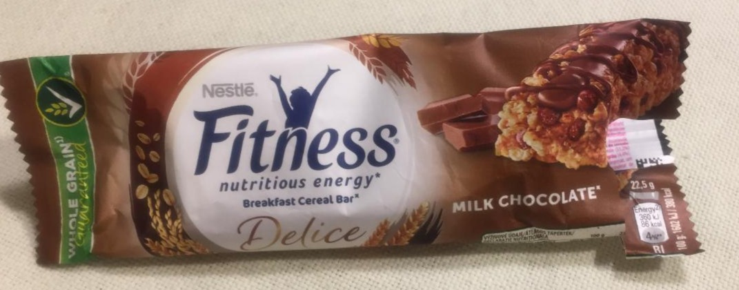 Zdjęcia - Fitness nutritious energy breakfast cereal bar milk chocolate Nestlé