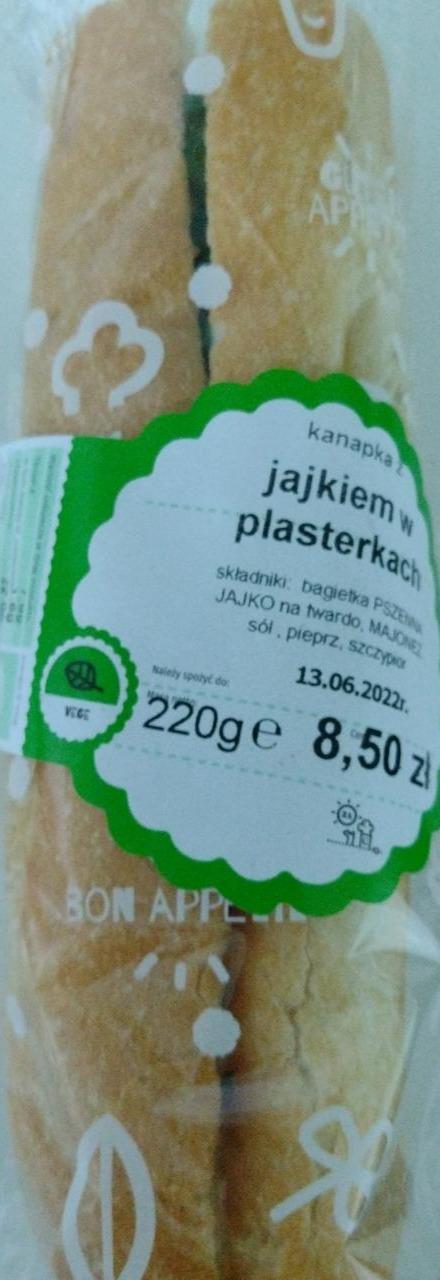 Zdjęcia - Ślimak kanapka z jajkiem w plasterkach