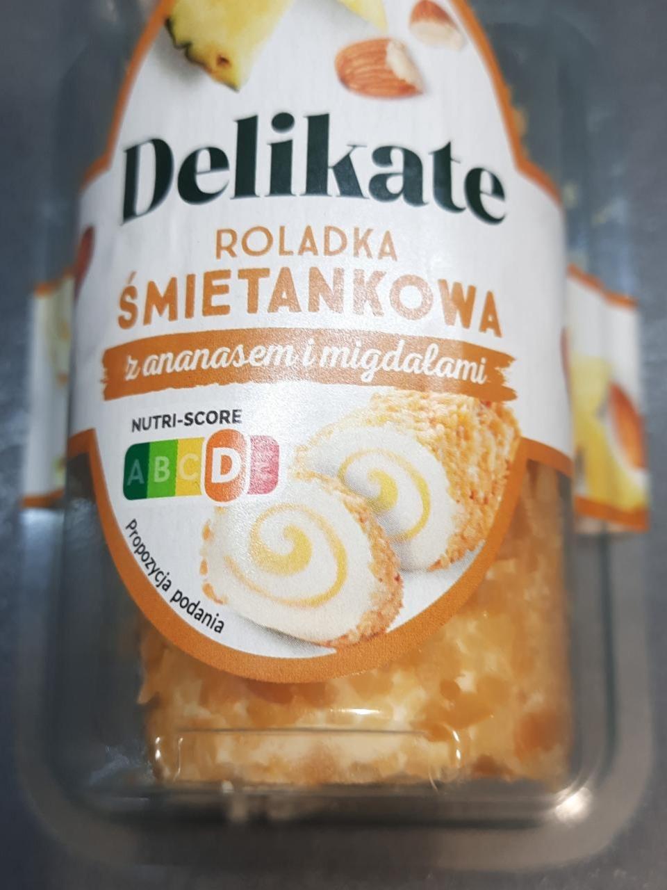 Zdjęcia - Roladka śmietankowa z ananasem i migdałami Delikate