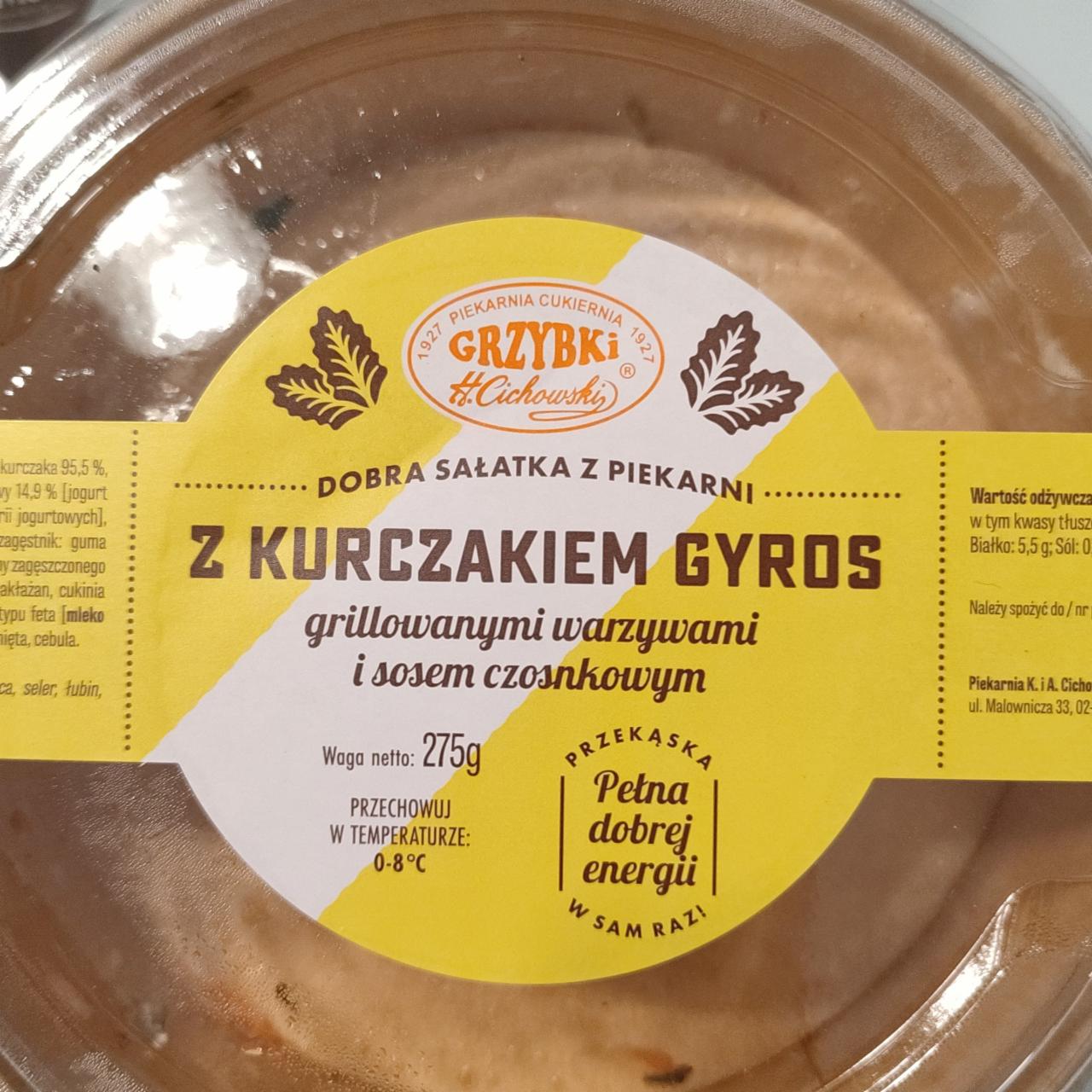 Zdjęcia - Sałatka z kurczakiem gyros, grillowanymi warzywami i sosem czosnkowym Piekarnia Grzybki