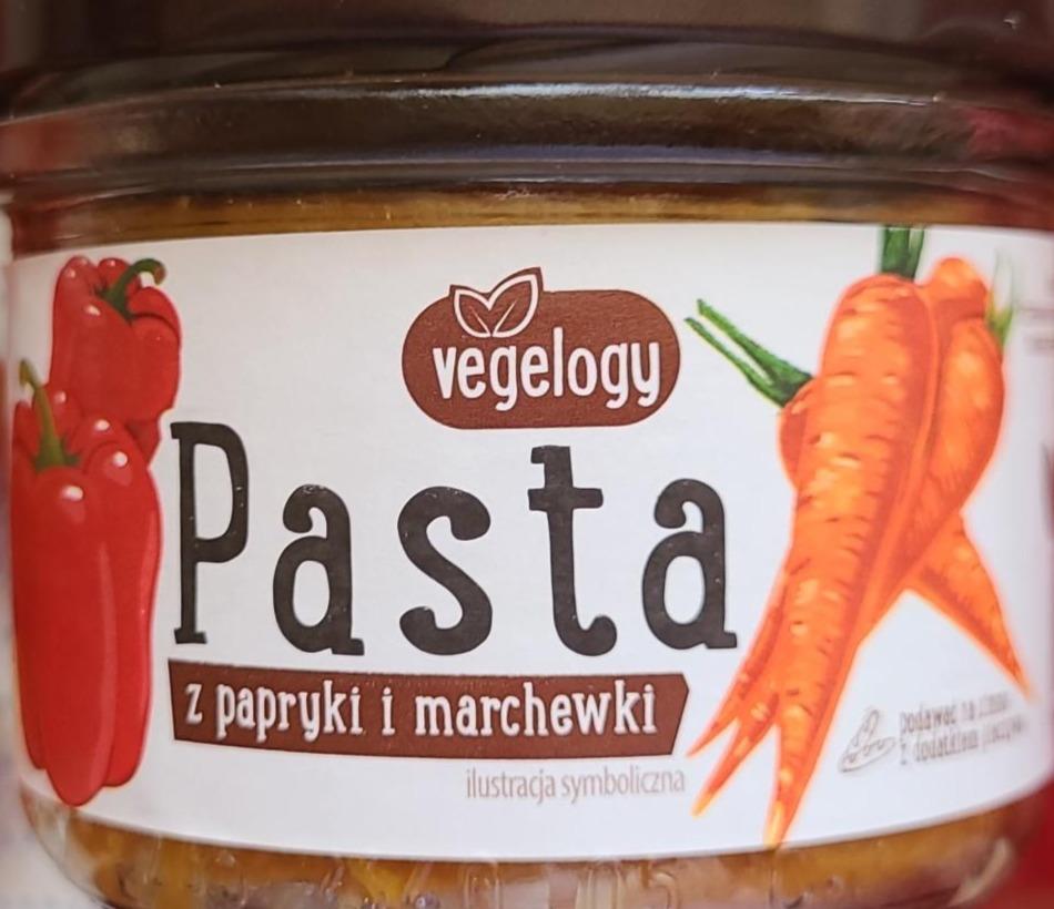 Zdjęcia - Pasta z papryki i marchewki Vegelogy