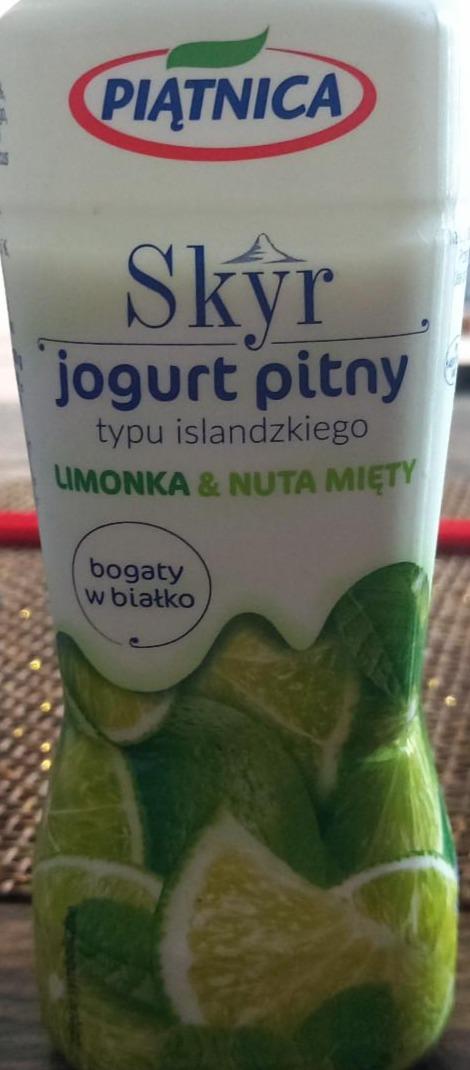 Zdjęcia - Skyr jogurt pitny typu islandzkiego limonka & nuta mięty Piątnica