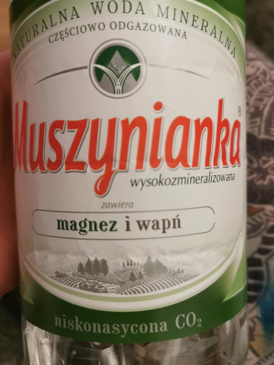 Zdjęcia - Naturalna woda mineralna Muszynianka