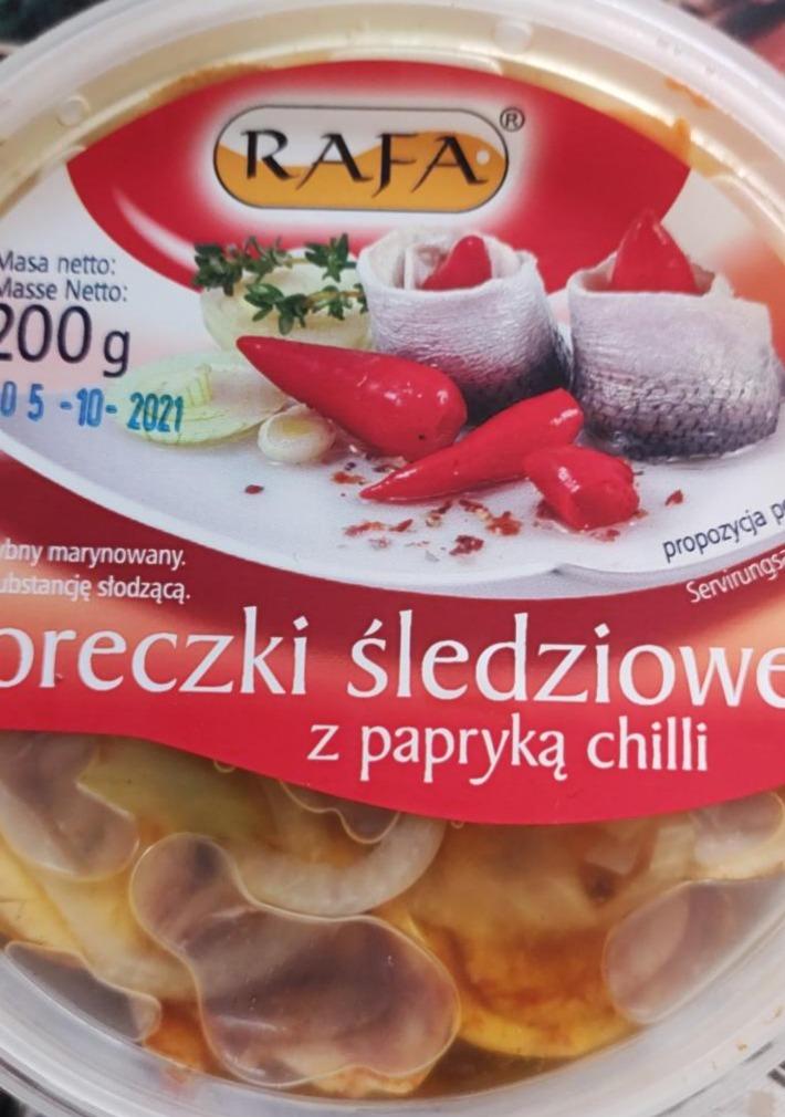 Zdjęcia - Koreczki śledziowe z papryką chilli