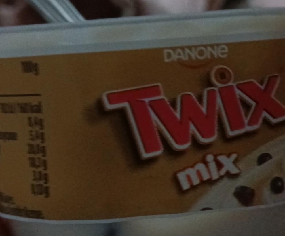 Zdjęcia - Jogurt twix Danone