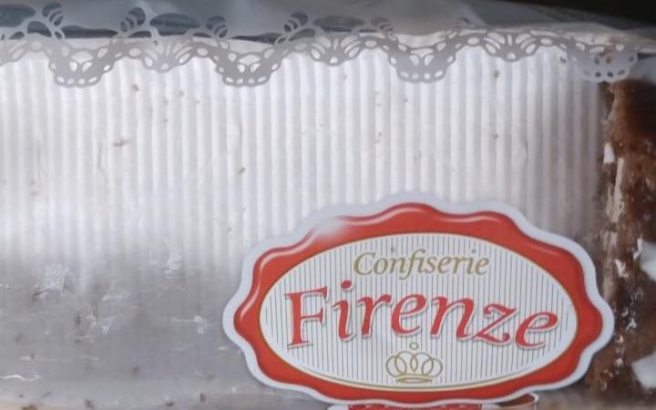 Zdjęcia - Confiserie Firenze Rolada z kakaowego ciasta biszkoptowego z 50% kremowym nadzieniem o smaku waniliowym udekorowana polewą kakaową