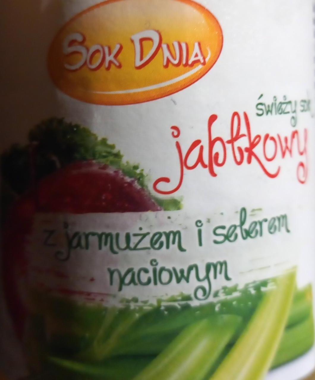 Zdjęcia - Sok jabłkowy z jarmużem i selerem naciowym sok dnia