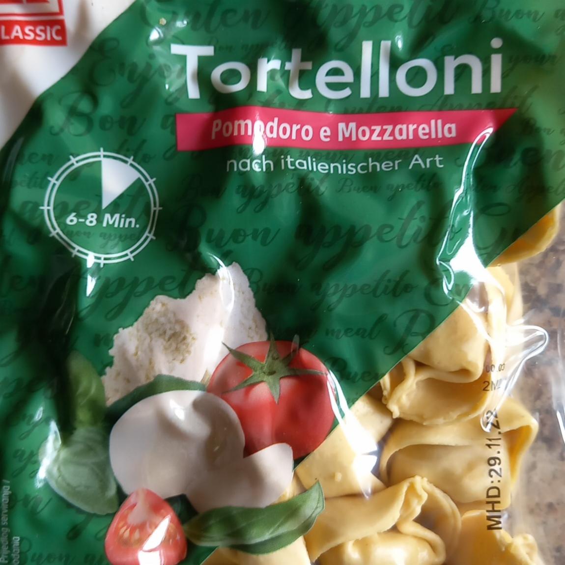 Zdjęcia - tortelloni pomidor i mozzarella kclassic