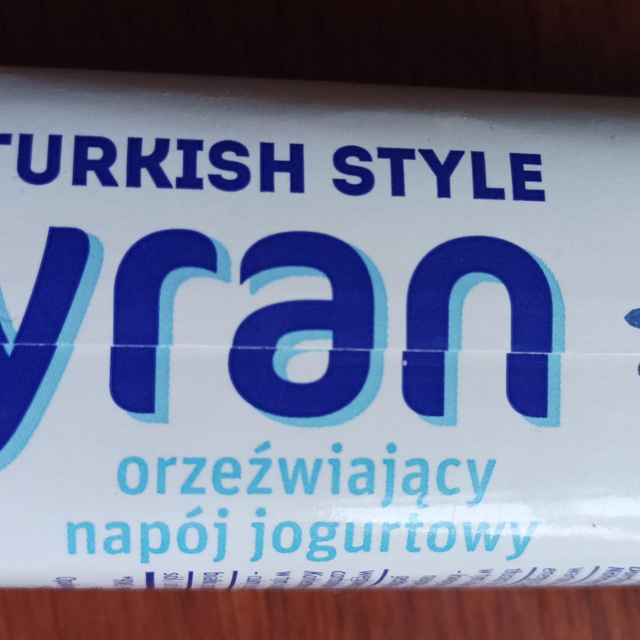 Zdjęcia - Mlekpol Ayran Orzeźwiający napój jogurtowy 330 ml