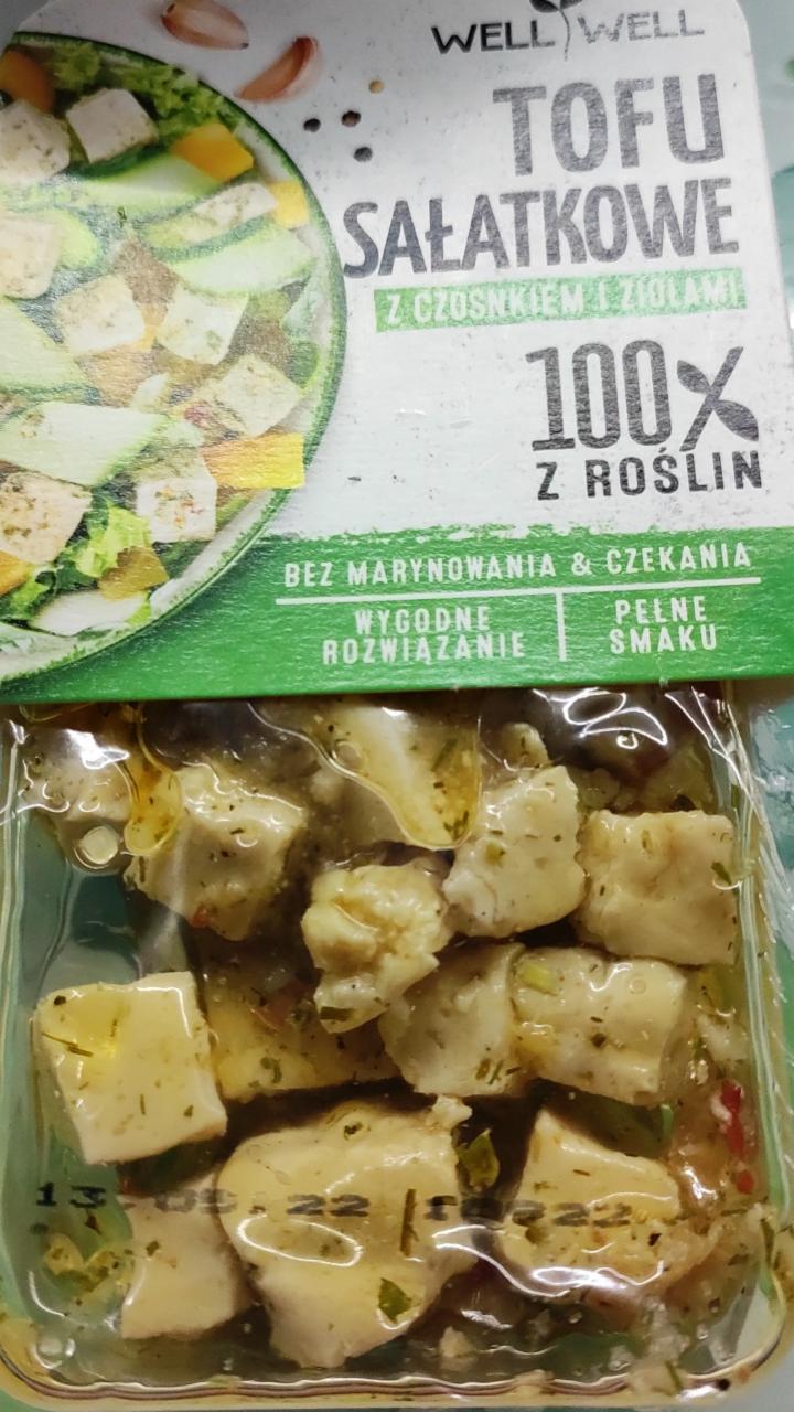 Zdjęcia - Well Well Tofu sałatkowe z czosnkiem i ziołami 140 g