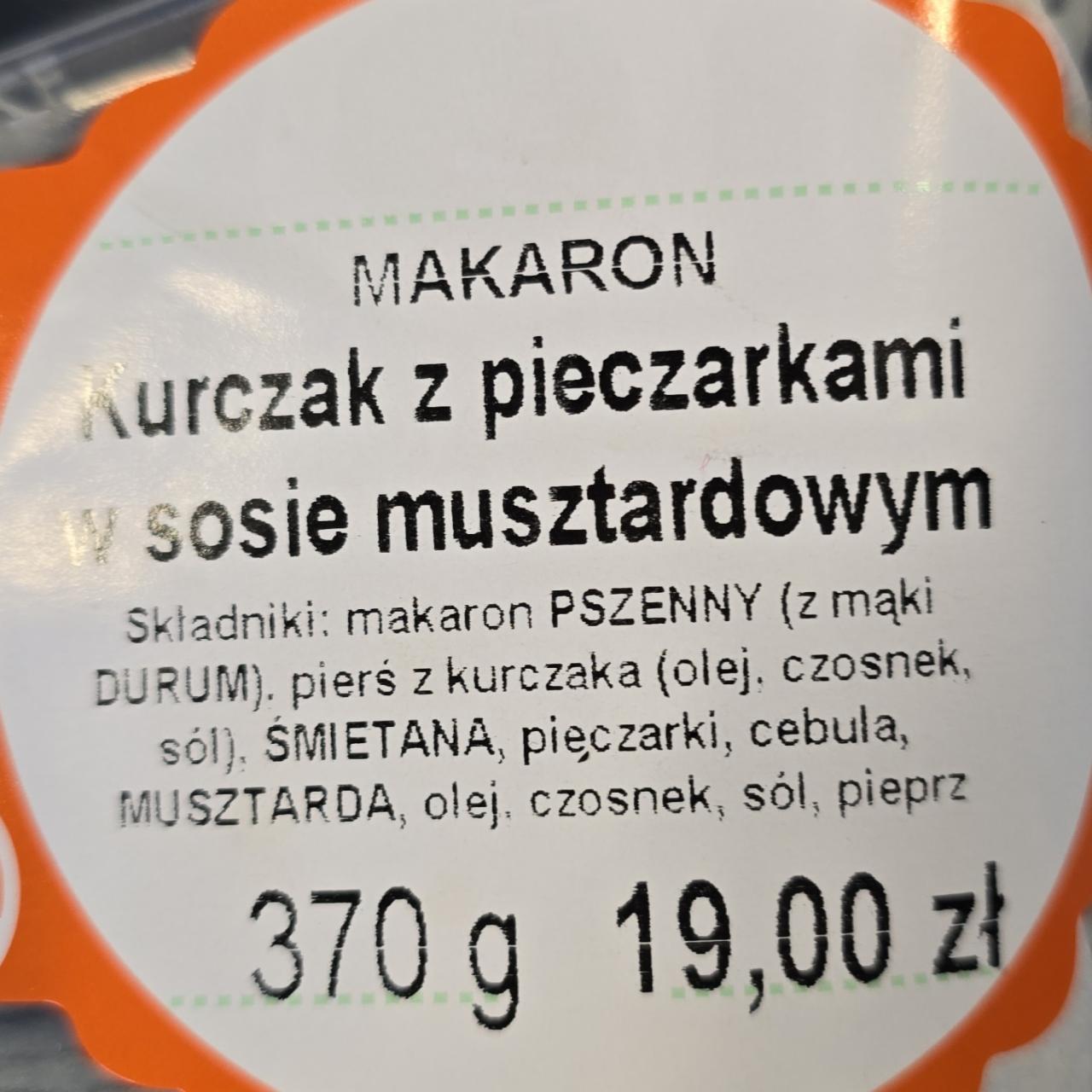 Zdjęcia - Makaron kurczak z pieczarkami w sosie musztardowym Ślimak