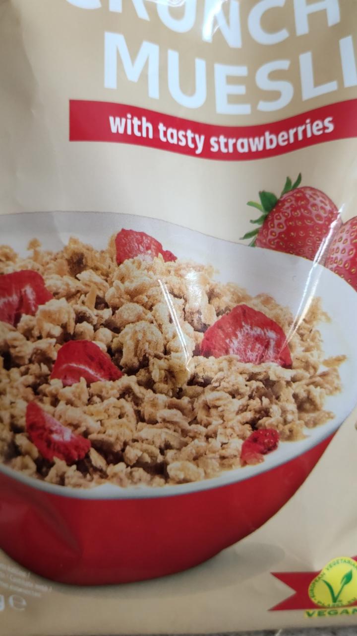 Zdjęcia - Crunchy Muesli Strawberry classic Kaufland