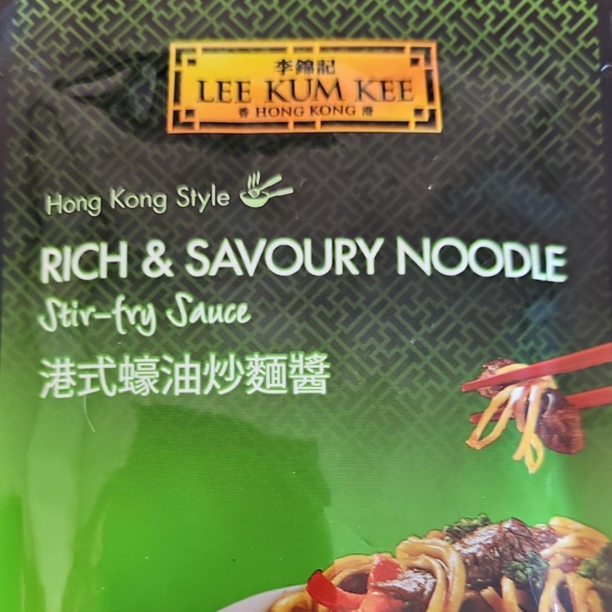 Zdjęcia - Rich & savoury noodle stir-fry sauce Lee Kum Kee