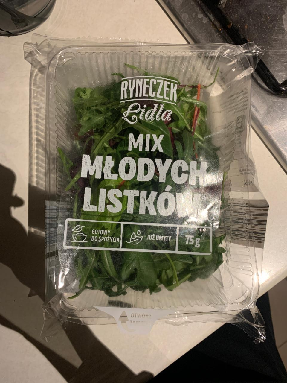 Zdjęcia - Mix młodych listków Ryneczek Lidla