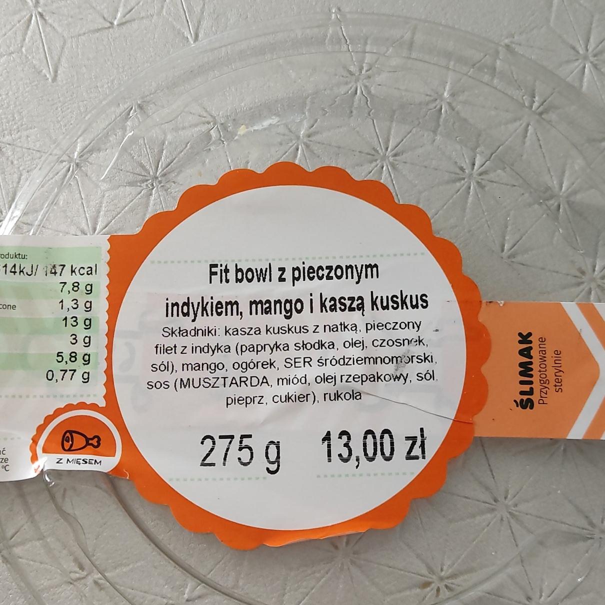 Zdjęcia - Fit bowl z pieczonym indykiem, mango i kaszą kuskus Ślimak