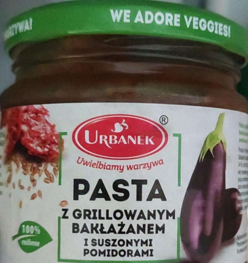 Zdjęcia - pasta z grillowanym bakłażanem i suszonymi pomidorami Urbanek