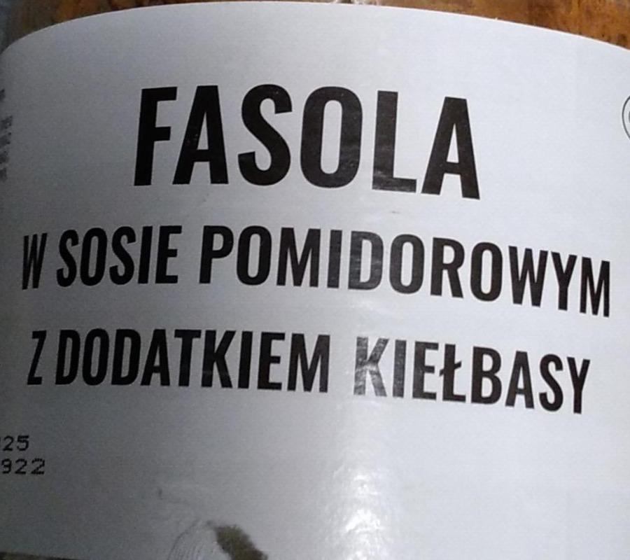 Zdjęcia - Fasola w sosie pomidorowym z dodatkiem kiełbasy Stoczek natura