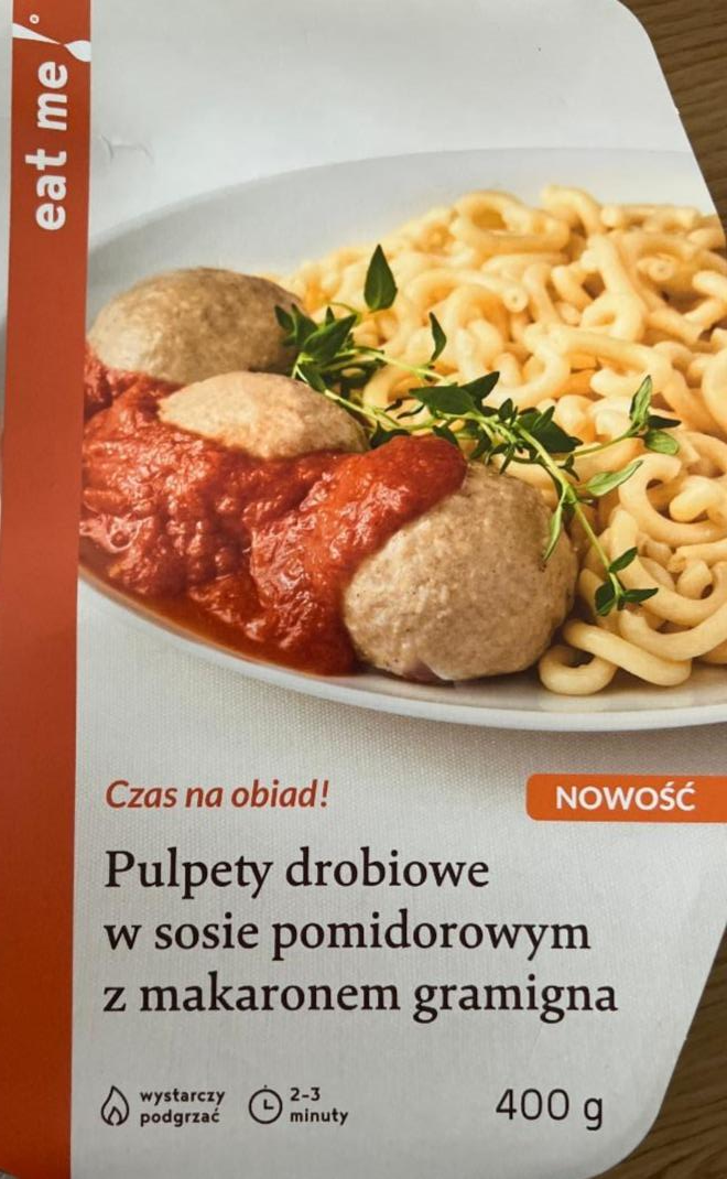 Zdjęcia - Pulpety drobiowe w sosie pomidorowym z makaronem graminga Eat me