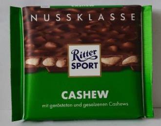 Zdjęcia - Czekolada mleczna z prażonymi solonymi kawałkami orzechów nerkowca Ritter Sport