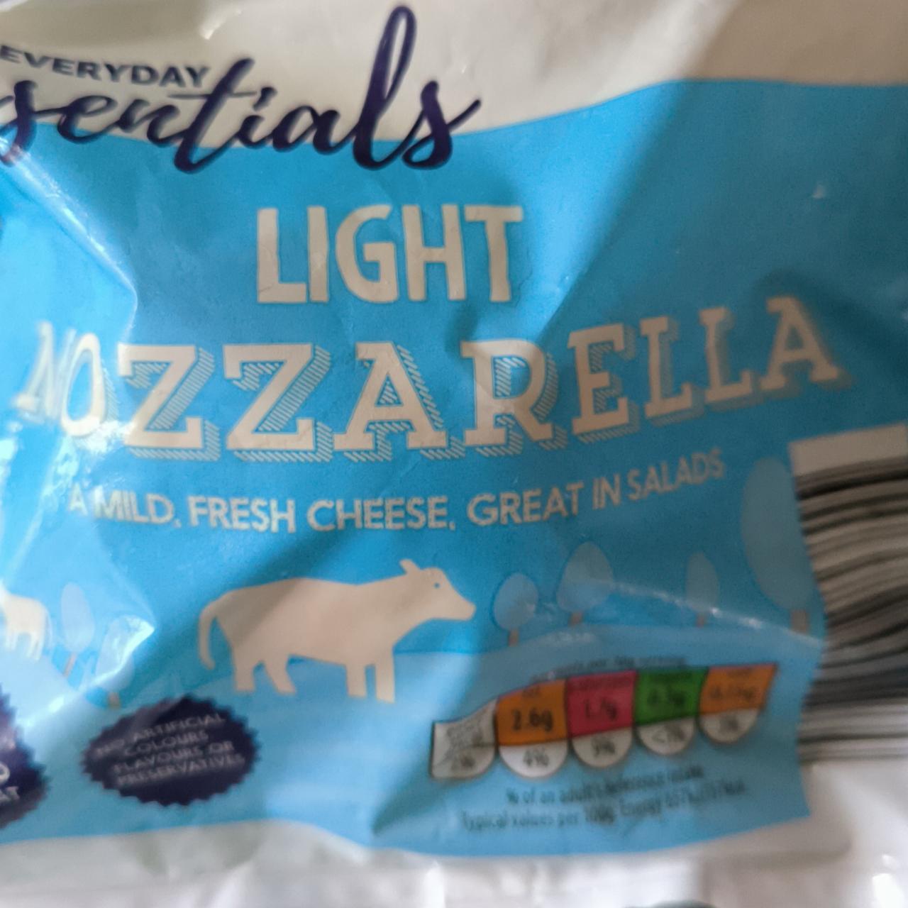 Zdjęcia - Mozzarella light Everyday Essentials