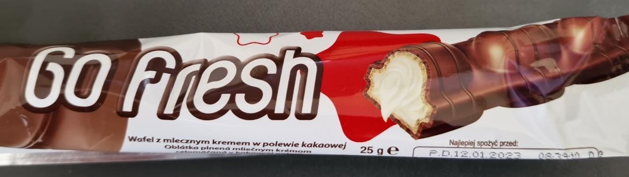 Zdjęcia - Wafel z mleczym kremem w polewie kakaowej Go fresh