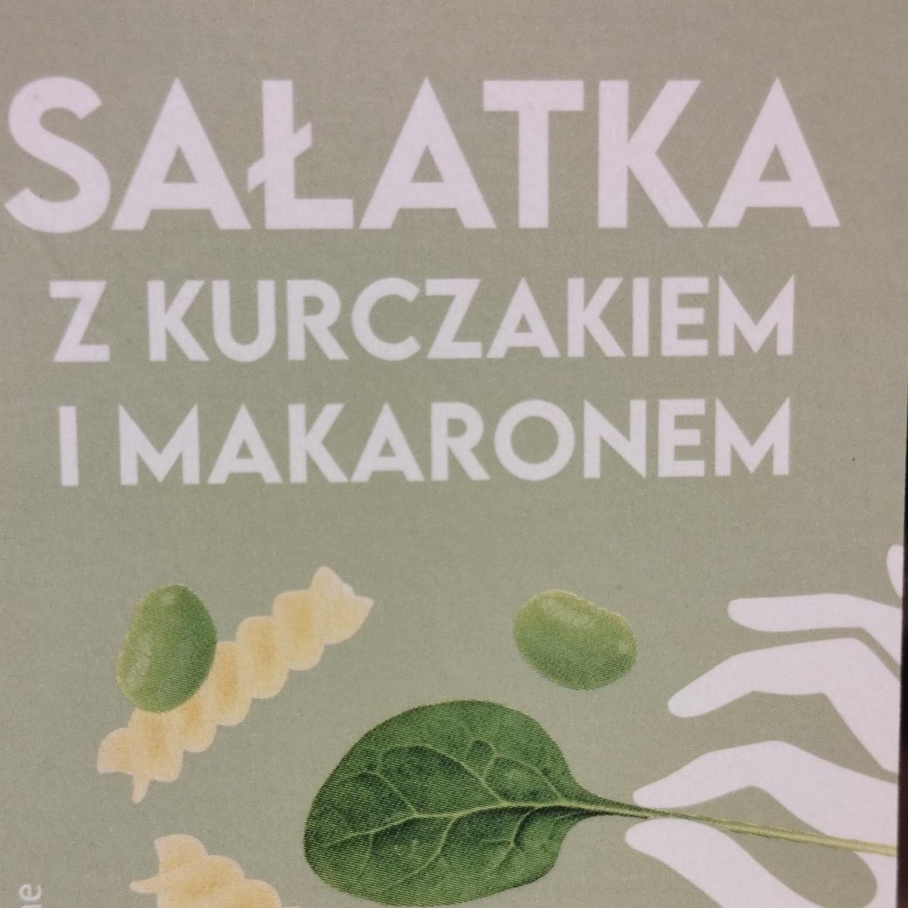 Zdjęcia - Sałatka z kurczakiem i makaronem Żabka