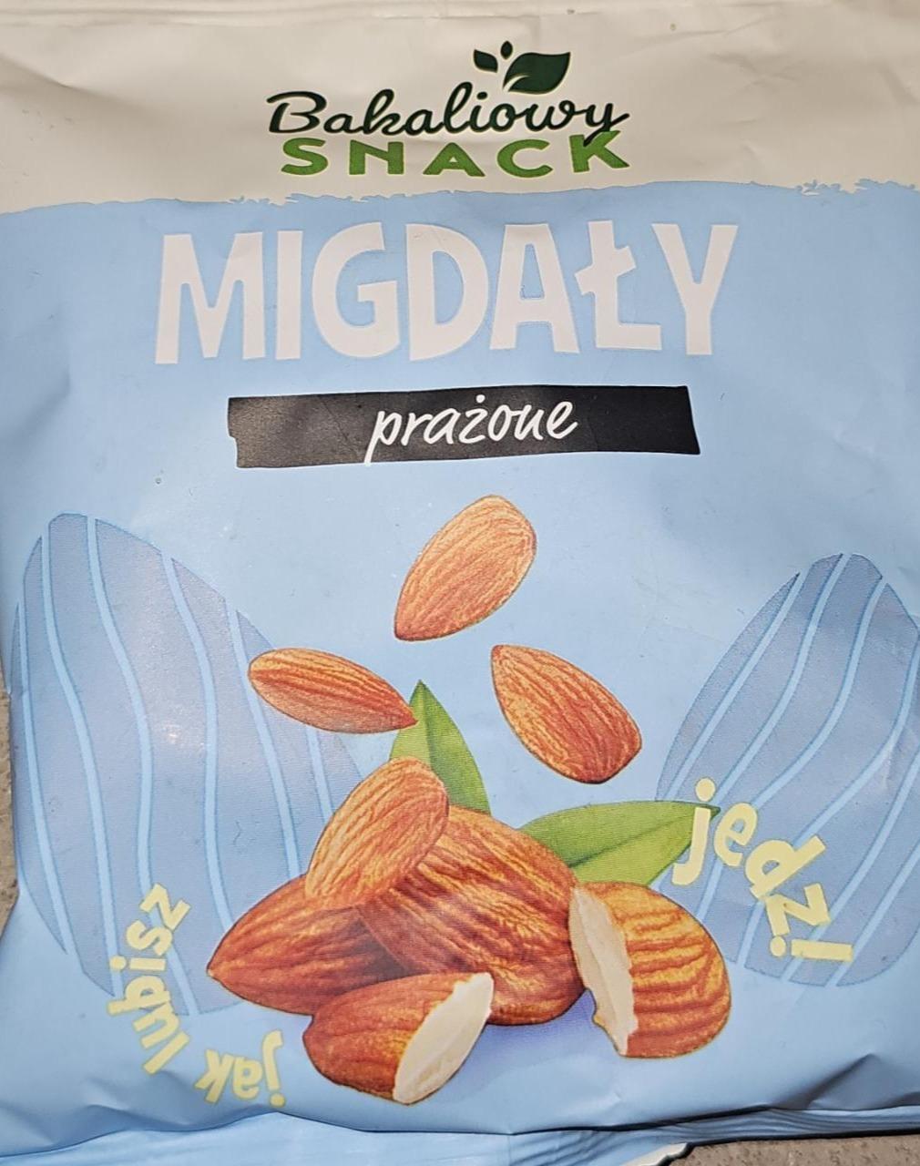 Zdjęcia - Migdały prażone Bakaliowy snack