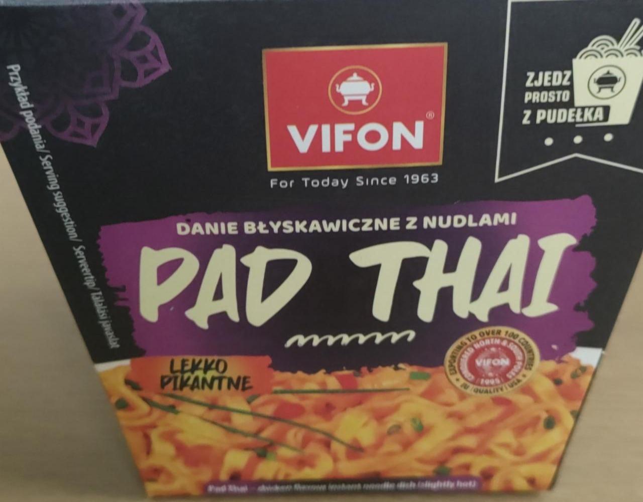 Zdjęcia - Vifon Pad Thai Danie błyskawiczne z nudlami o smaku kurczaka 85 g