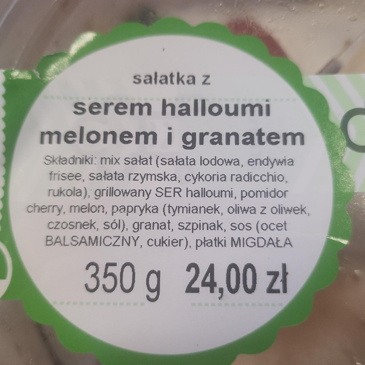 Zdjęcia - Sałatka z serem hallumi melonem i granatem Ślimak