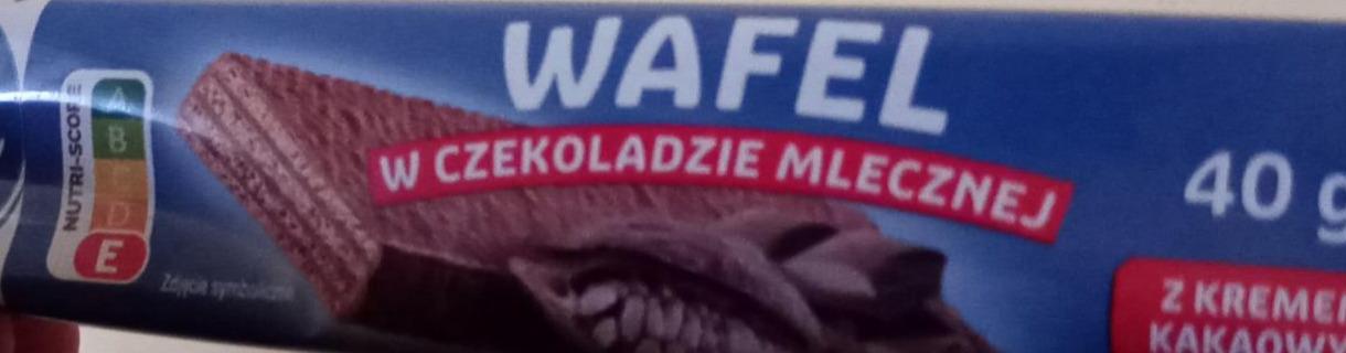 Zdjęcia - Wafel w czekoladzie mlecznej przekładany kremem kakaowym Carrefour