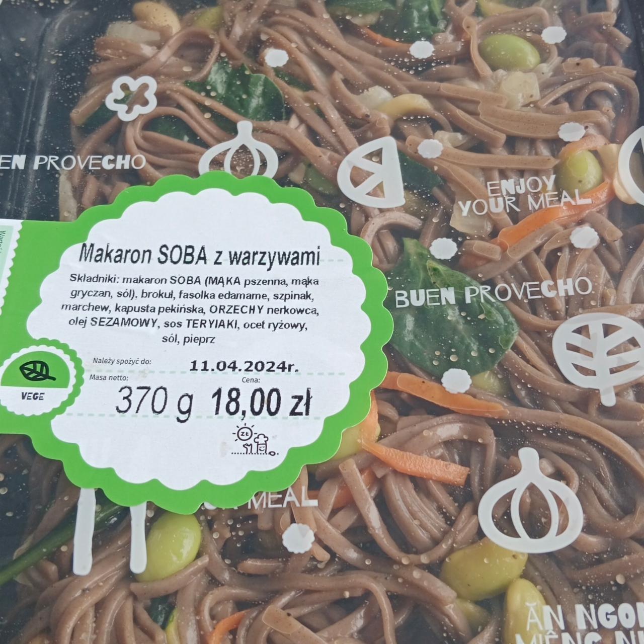 Zdjęcia - Makaron soba z warzywami Ślimak