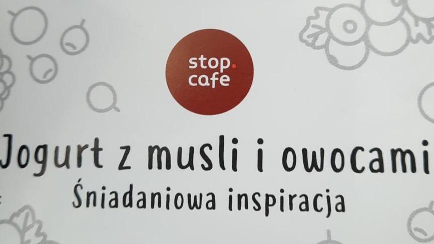 Zdjęcia - jogurt z musli i owocami Śniadaniowa Inspiracja stop caffe