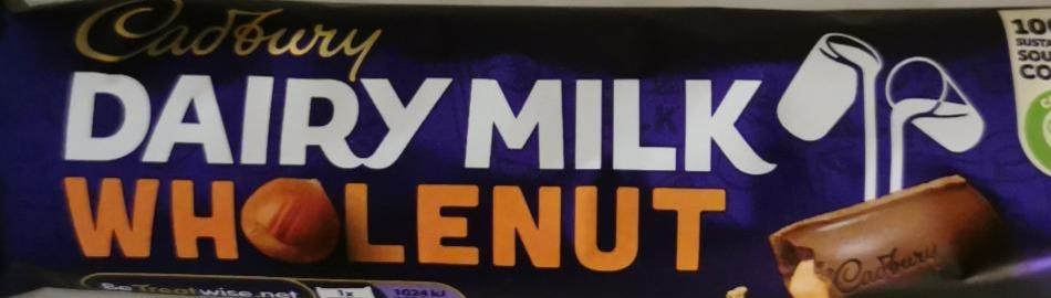 Zdjęcia - Dairy milk wholenut Cadbury