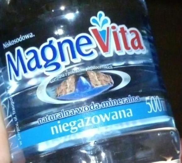 Zdjęcia - Woda niegazowana MagneVita