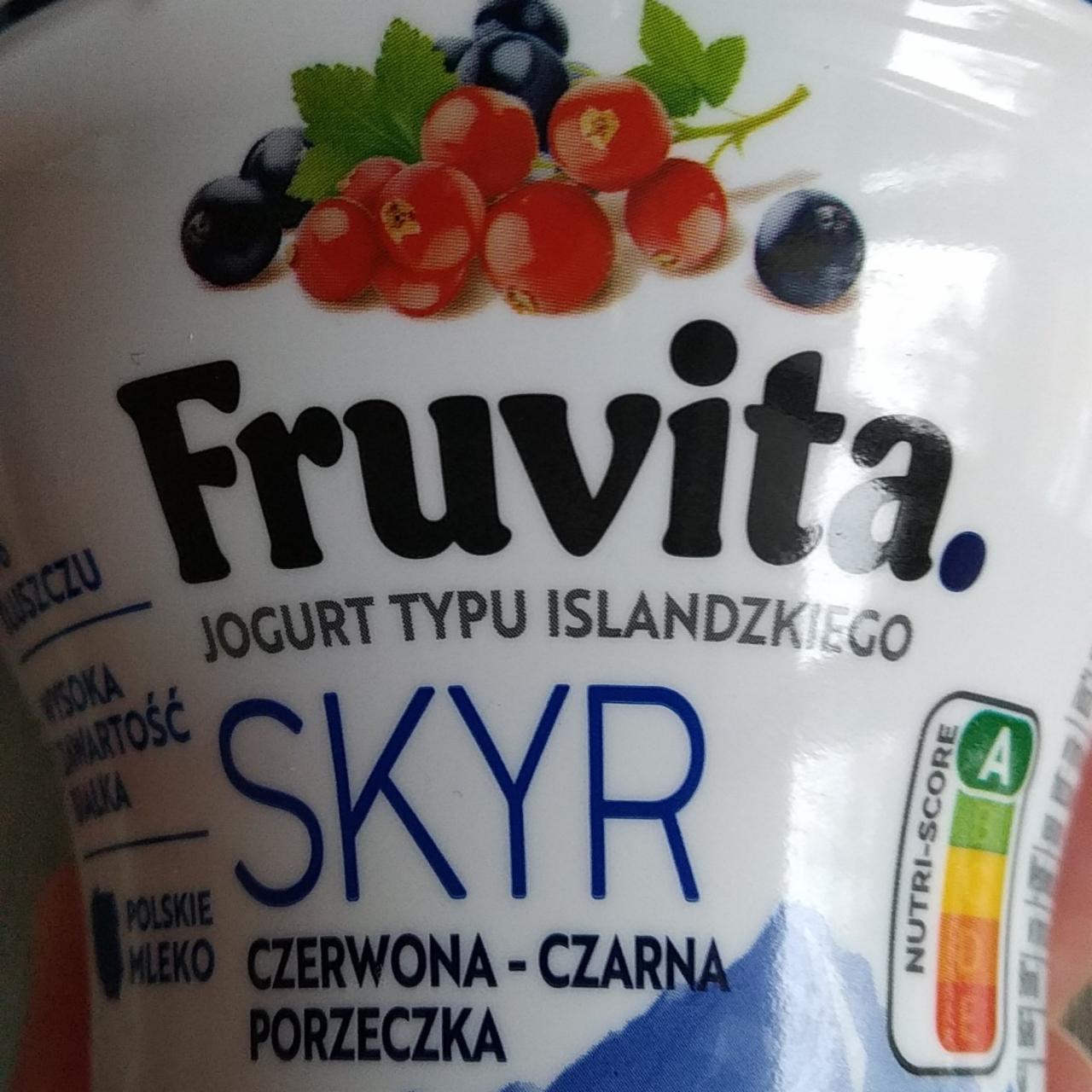 Zdjęcia - Skyr czerwona-czarna porzeczka FruVita