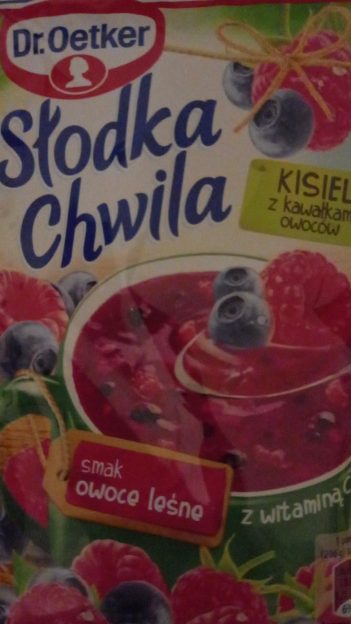 Zdjęcia - Słodka Chwila Kisiel z kawałkami owoców smak owoce leśne Dr. Oetker