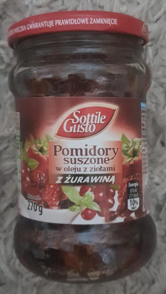 Zdjęcia - Pomidory suszone w oleju z ziołami z żurawiną Sottile Gusto