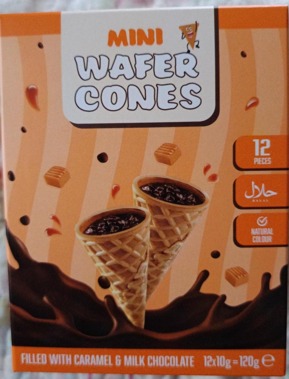 Zdjęcia - Mini wafes cones filled with carmel and milk chocolate Becky's