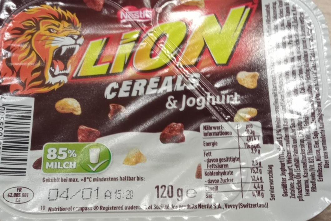 Zdjęcia - Lion cereals and yoghurt Nestle